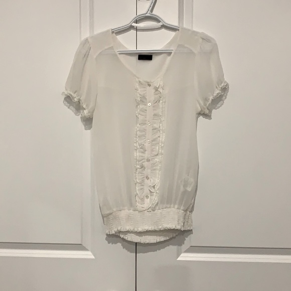*3 for $21* Like new Vero Moda short sleeve blouse - Picture 1 of 1